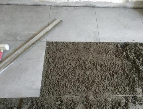 中式裝修瓷磚干鋪好還是濕鋪好？